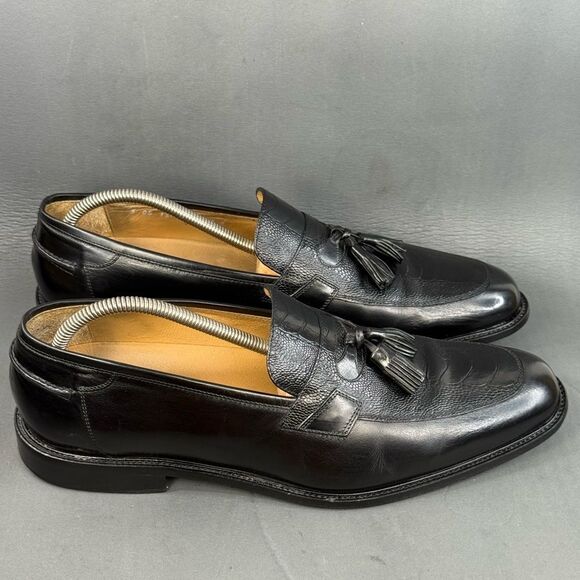 Johnston & Murphy Men’s Size 12 Black Tassel Leather Slip-On Loafers – Embossed - Picture 1 of 9